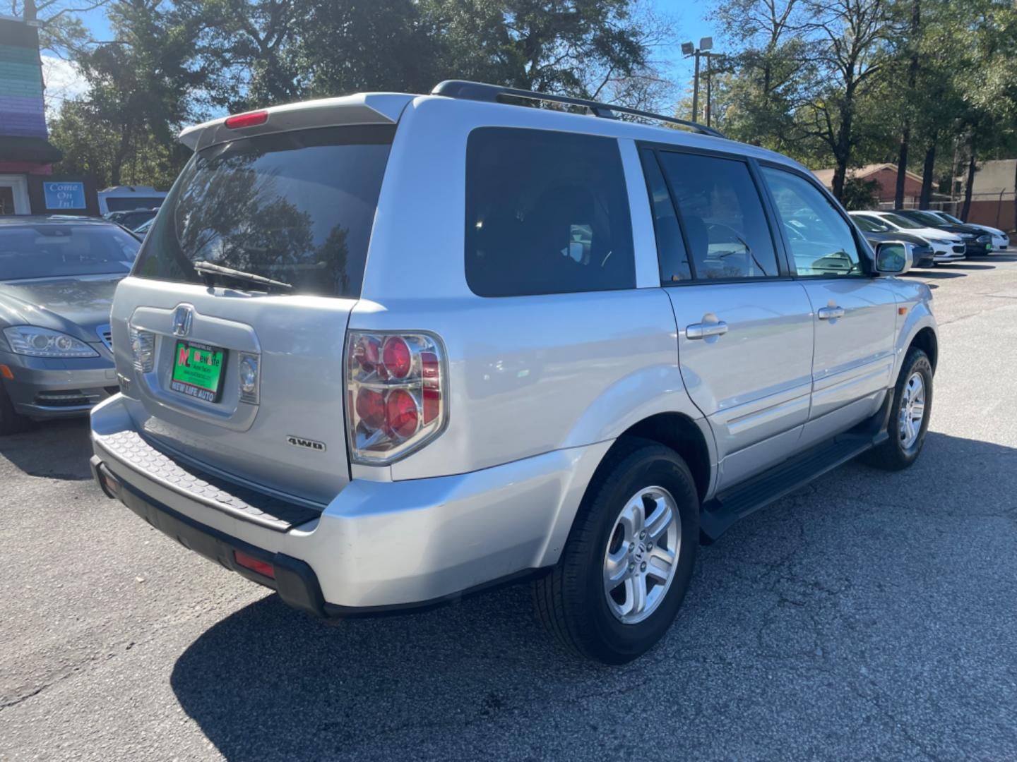 2008 SILVER HONDA PILOT VP (5FNYF18258B) with an 3.5L engine, Automatic transmission, located at 5103 Dorchester Rd., Charleston, SC, 29418-5607, (843) 767-1122, 36.245171, -115.228050 - Photo#6